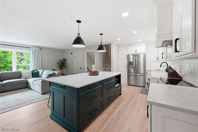 3031 Silverview Drive, Silver Lake, OH 44224