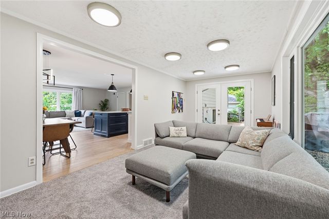 3031 Silverview Drive, Silver Lake, OH 44224