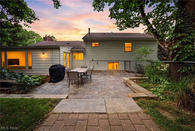 3031 Silverview Drive, Silver Lake, OH 44224