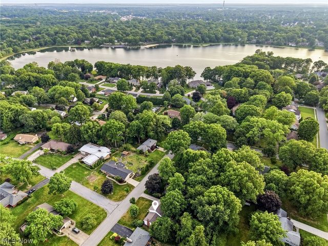 3031 Silverview Drive, Silver Lake, OH 44224