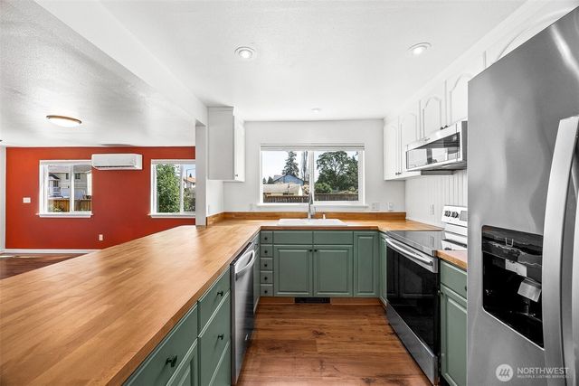 1702 S 94th Street, Tacoma, WA 98444