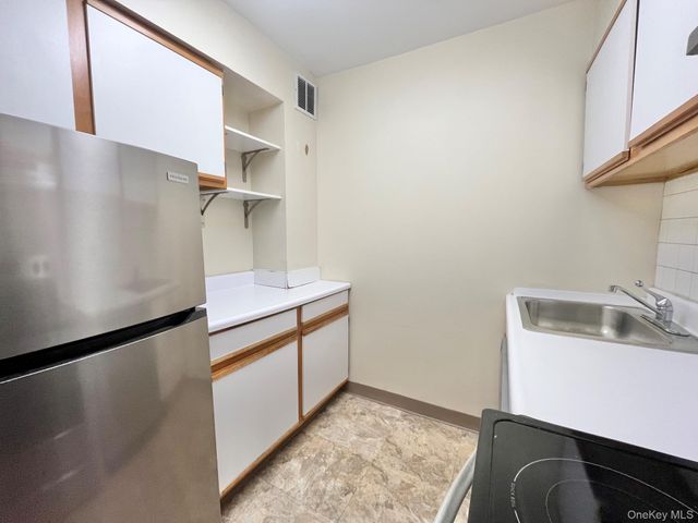 400 Mount Pleasant Avenue 3E, Mamaroneck, NY 10543