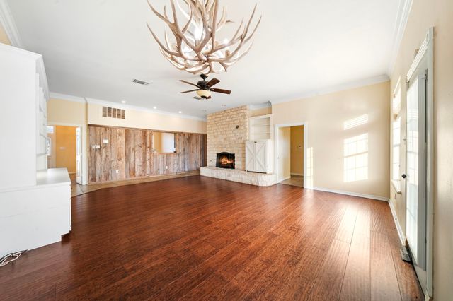 316 Hcr 3123 W, Hillsboro, TX 76645