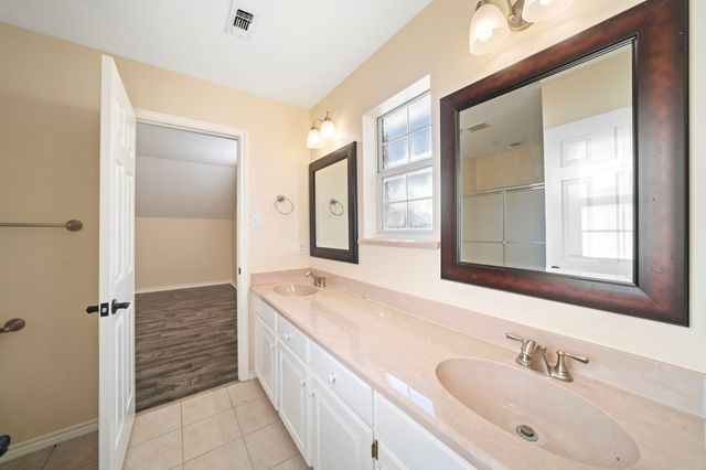 316 Hcr 3123 W, Hillsboro, TX 76645