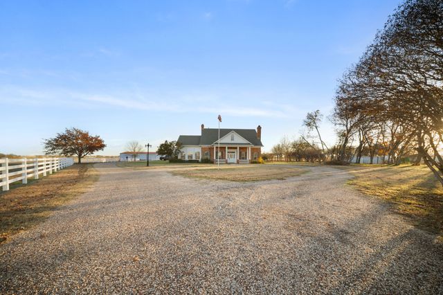 316 Hcr 3123 W, Hillsboro, TX 76645