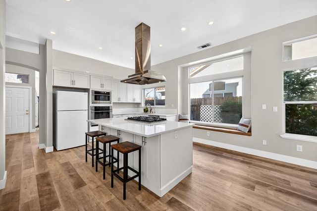 107 Fantages Way, Folsom, CA 95630