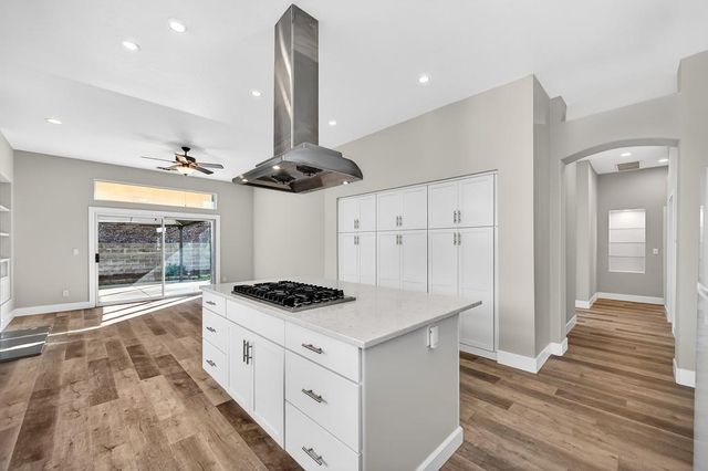 107 Fantages Way, Folsom, CA 95630