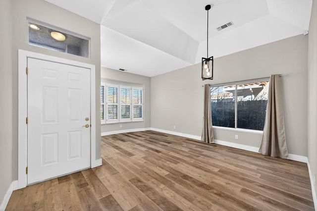 107 Fantages Way, Folsom, CA 95630