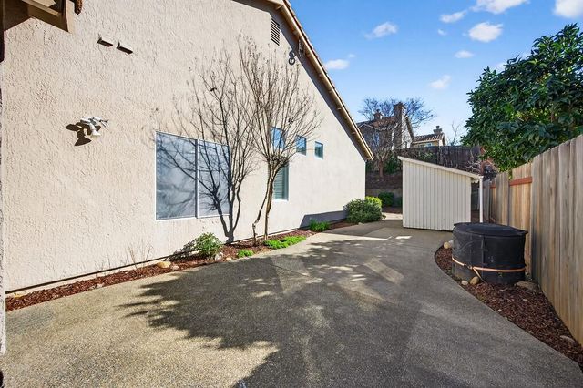 107 Fantages Way, Folsom, CA 95630