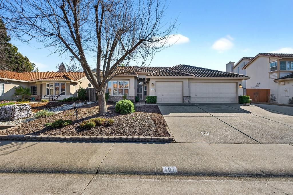 107 Fantages Way, Folsom, CA 95630