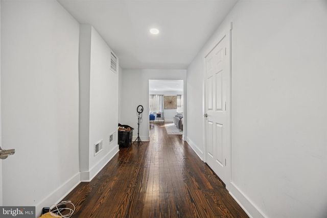 14 MAPLE ST, Conshohocken, PA 19428