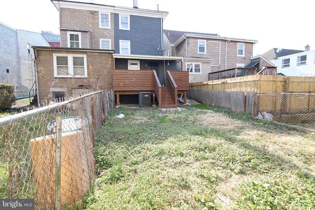 14 MAPLE ST, Conshohocken, PA 19428