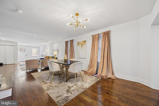 14 MAPLE ST, Conshohocken, PA 19428