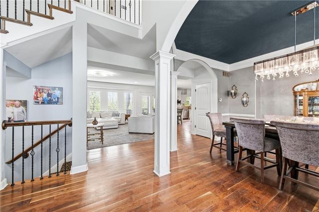 15190 N Cherry Court, Parkville, MO 64152