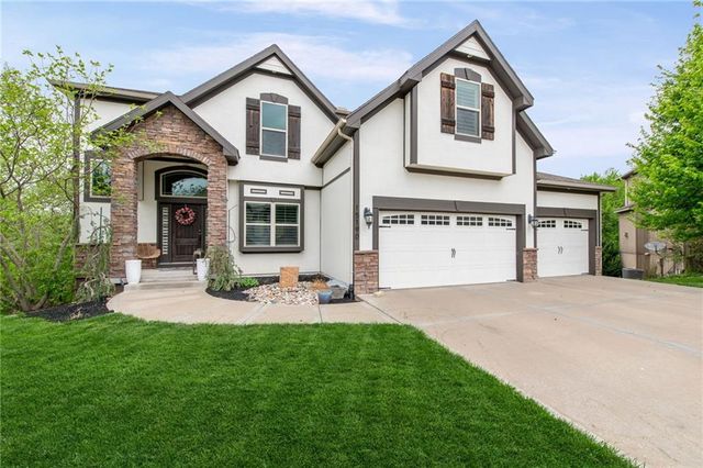 15190 N Cherry Court, Parkville, MO 64152