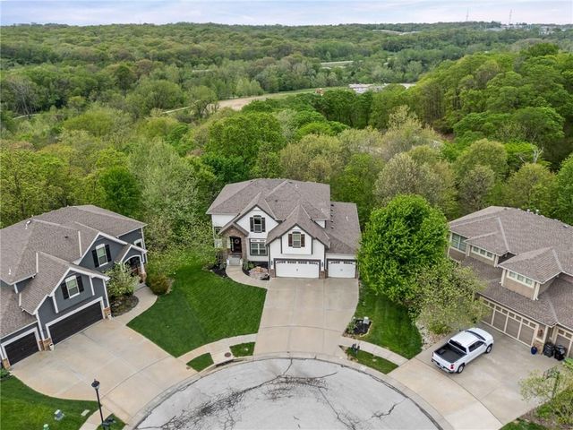 15190 N Cherry Court, Parkville, MO 64152