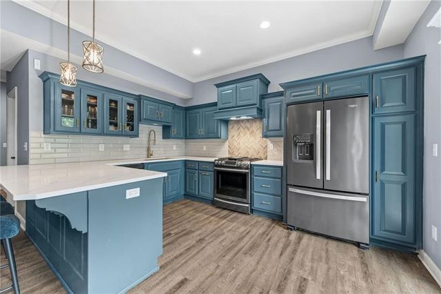 15190 N Cherry Court, Parkville, MO 64152