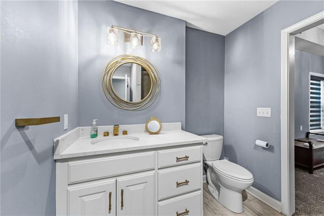 15190 N Cherry Court, Parkville, MO 64152