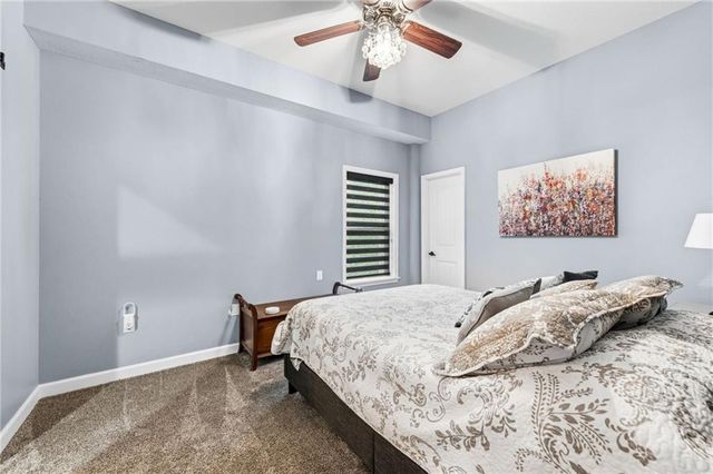 15190 N Cherry Court, Parkville, MO 64152