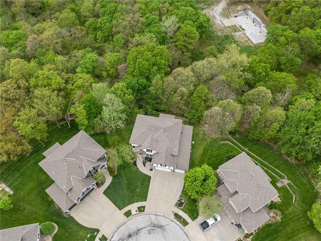 15190 N Cherry Court, Parkville, MO 64152