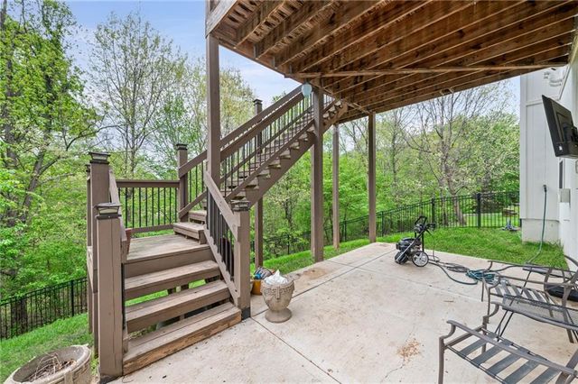 15190 N Cherry Court, Parkville, MO 64152