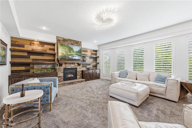 15190 N Cherry Court, Parkville, MO 64152