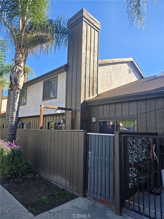 6100 Arbutus Avenue 42, Huntington Park, CA 90255
