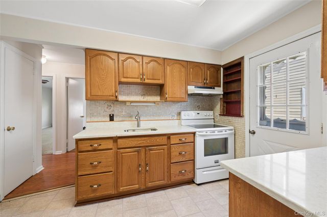 2961 Allon Street, Oceanside, NY 11572