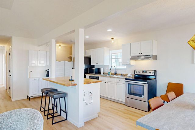 17620 Glei, Galveston, TX 77554