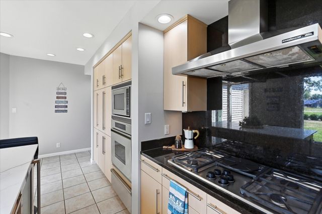 7 S Shore Drive, Forest Lake, MN 55025