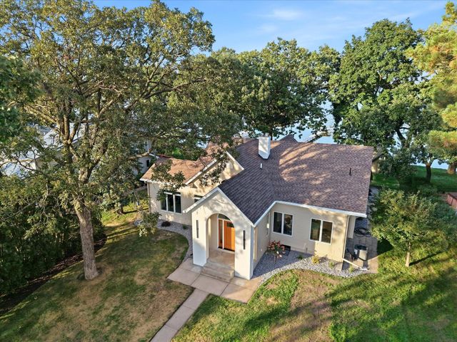 7 S Shore Drive, Forest Lake, MN 55025
