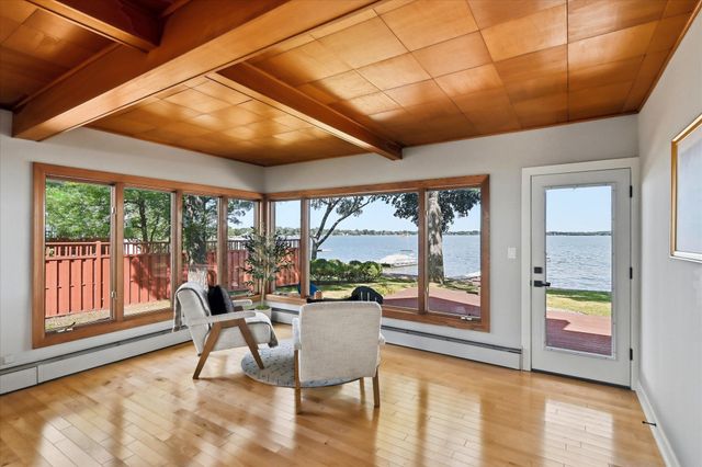 7 S Shore Drive, Forest Lake, MN 55025