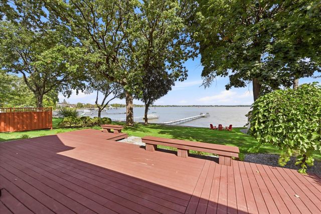 7 S Shore Drive, Forest Lake, MN 55025