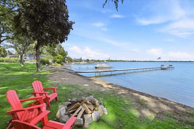 7 S Shore Drive, Forest Lake, MN 55025