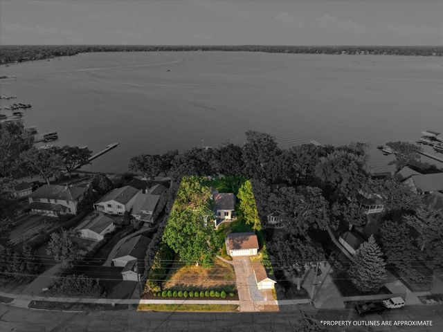 7 S Shore Drive, Forest Lake, MN 55025