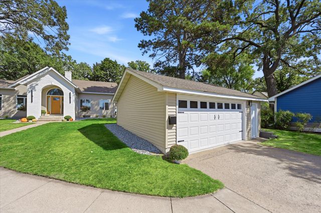 7 S Shore Drive, Forest Lake, MN 55025
