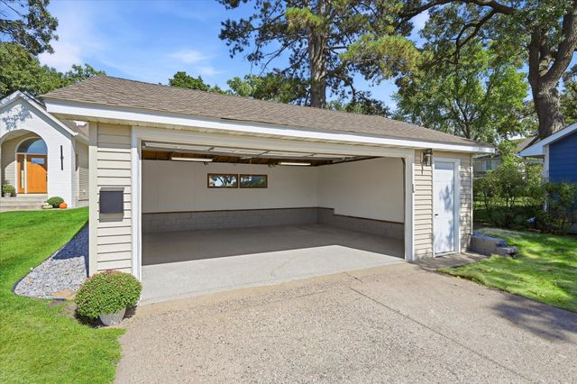 7 S Shore Drive, Forest Lake, MN 55025