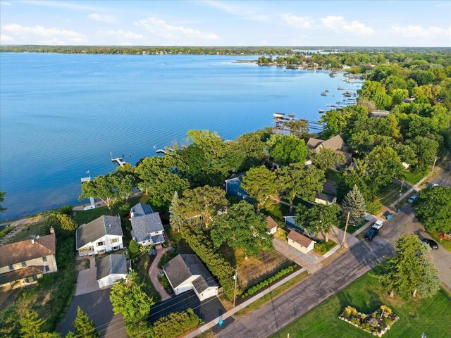 7 S Shore Drive, Forest Lake, MN 55025