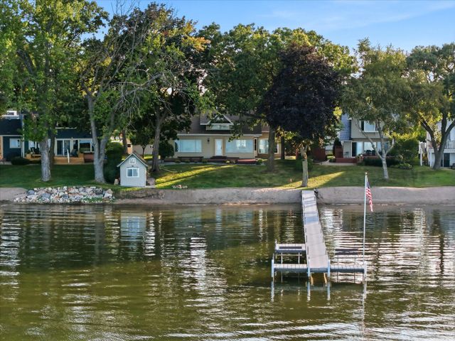 7 S Shore Drive, Forest Lake, MN 55025