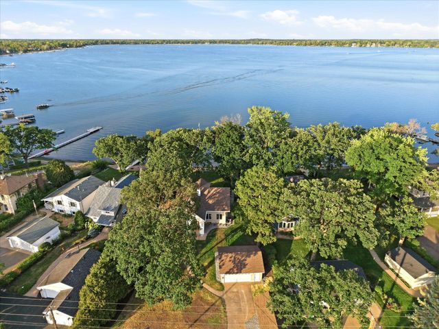 7 S Shore Drive, Forest Lake, MN 55025