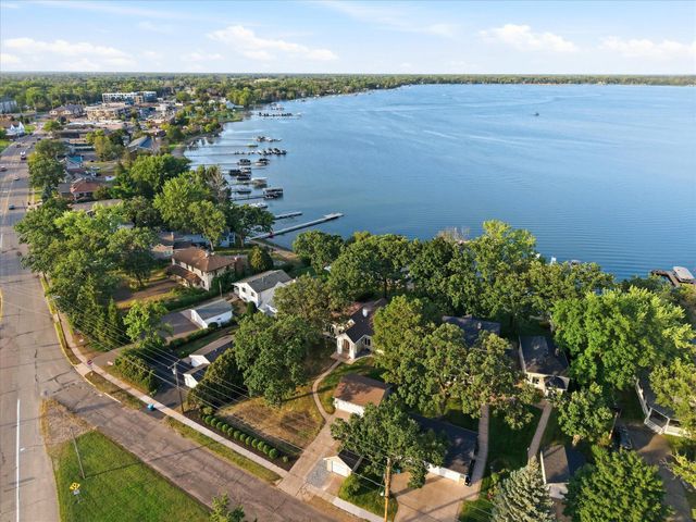7 S Shore Drive, Forest Lake, MN 55025