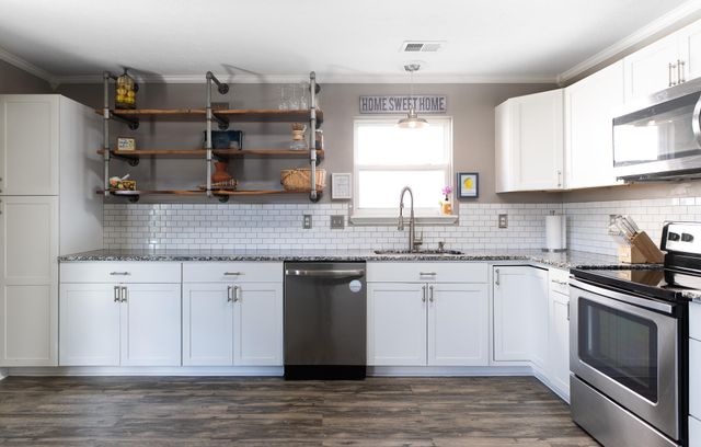 1913 Sandersville Road, Lexington, KY 40511