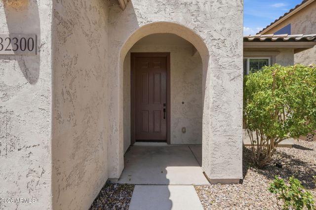 32300 N DAYLIGHT Drive, San Tan Valley, AZ 85144