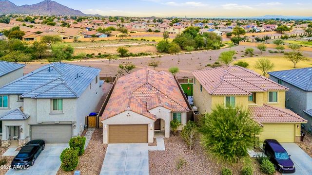 32300 N DAYLIGHT Drive, San Tan Valley, AZ 85144