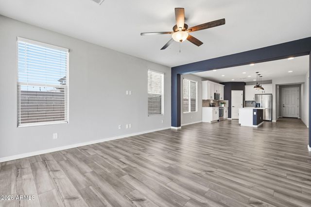 32300 N DAYLIGHT Drive, San Tan Valley, AZ 85144