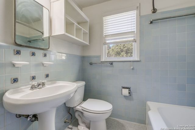 117 CARDINAL AVE, Alamo Heights, TX 78209