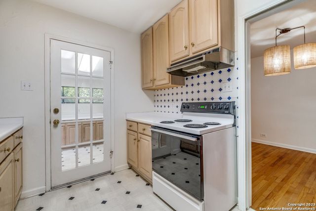 117 CARDINAL AVE, Alamo Heights, TX 78209