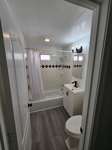 957 Sharian St, West Sacramento, CA 95605