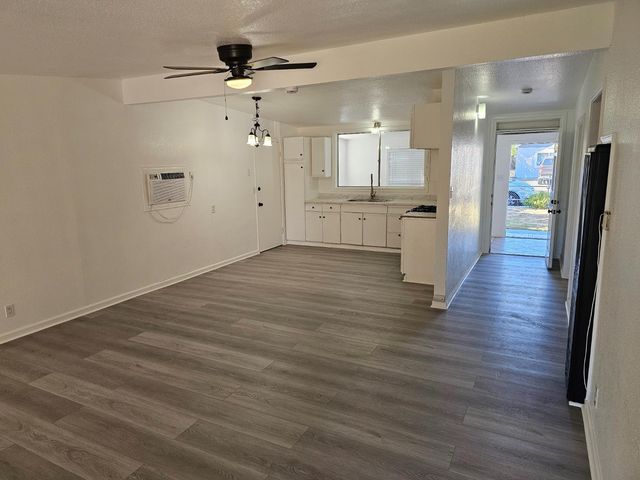 957 Sharian St, West Sacramento, CA 95605