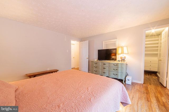 1112 MULLICA HILL RD, Mullica Hill, NJ 08062